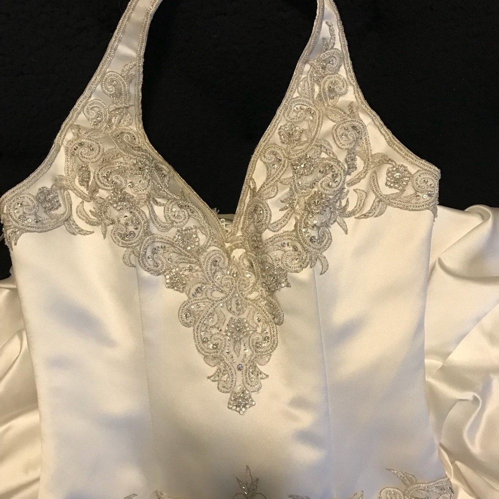 Cinderella Demetrios Bridal Dress- NEVER WORN